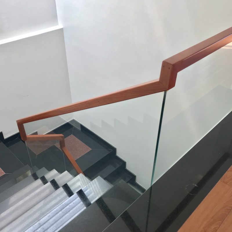 Kính Cường Lực Vũng Tàu – Thi công Giá Rẻ – 0966 212 323