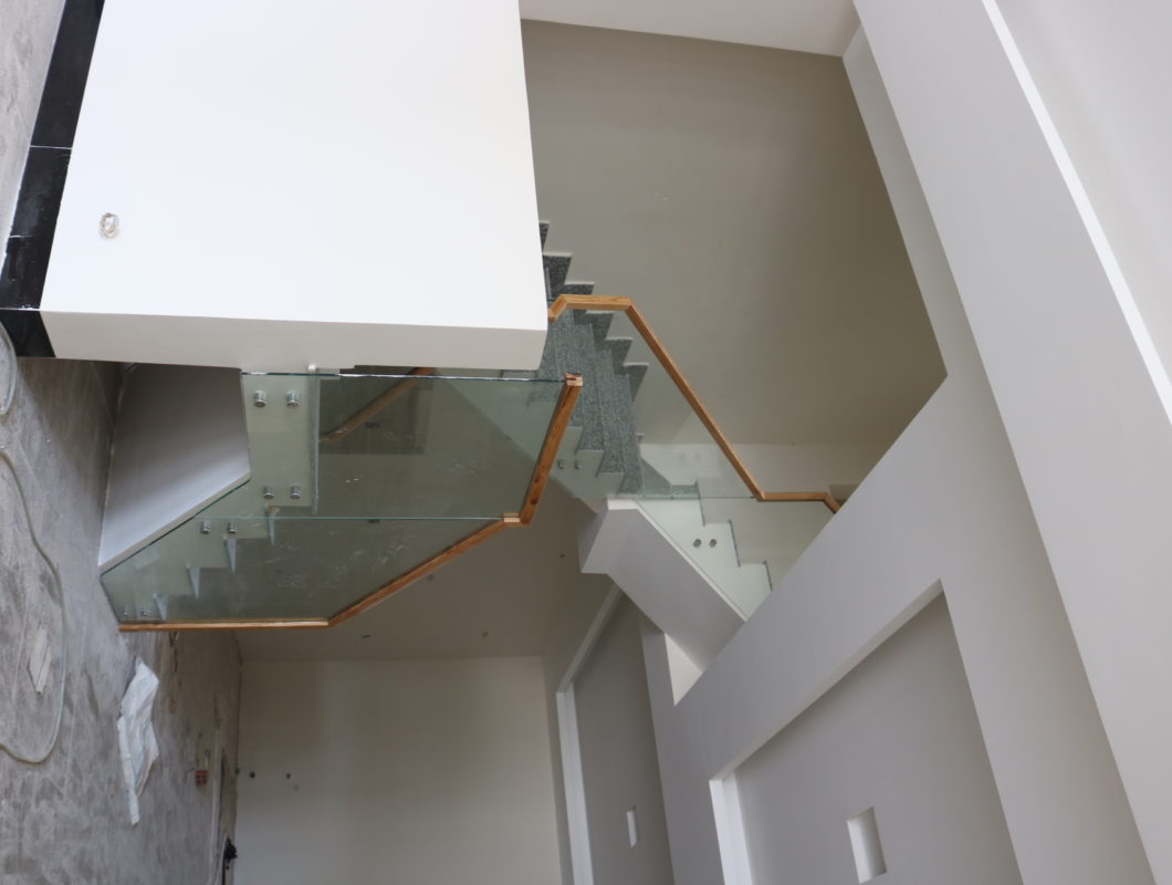 Kính Cường Lực Vũng Tàu – Thi công Giá Rẻ – 0966 212 323
