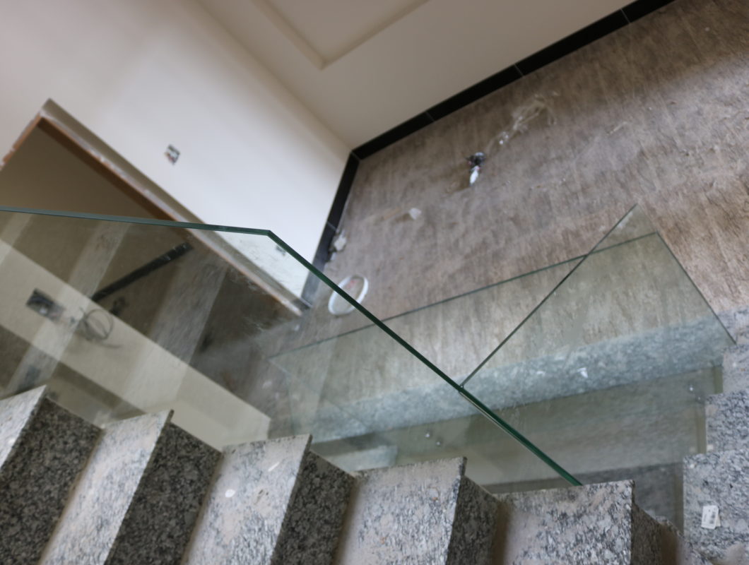 Kính Cường Lực Vũng Tàu – Thi công Giá Rẻ – 0966 212 323