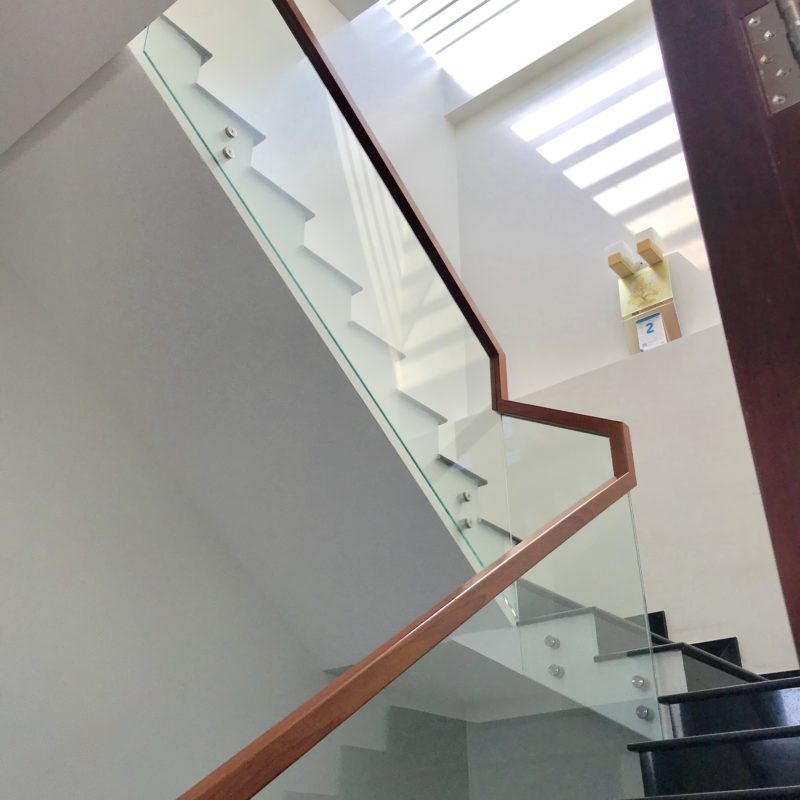 Kính Cường Lực Vũng Tàu – Thi công Giá Rẻ – 0966 212 323