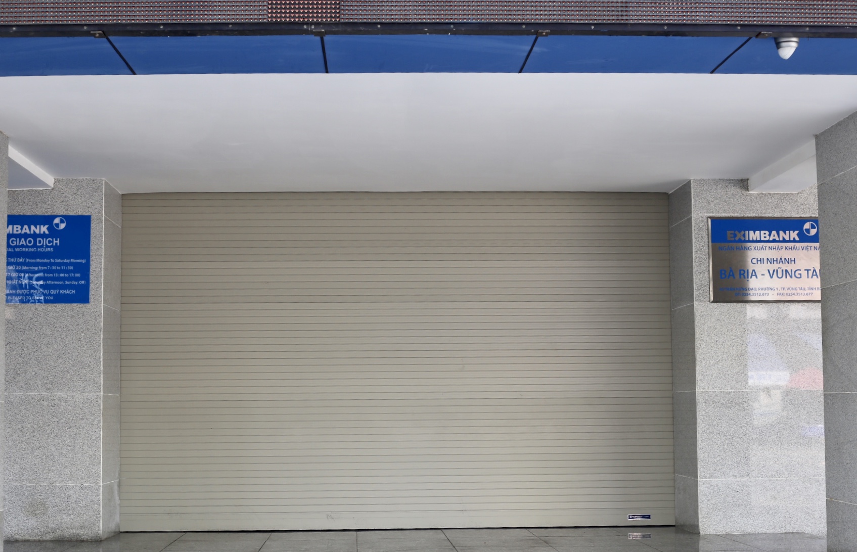 Cửa cuốn Đức lắp đặt ngân hàng 