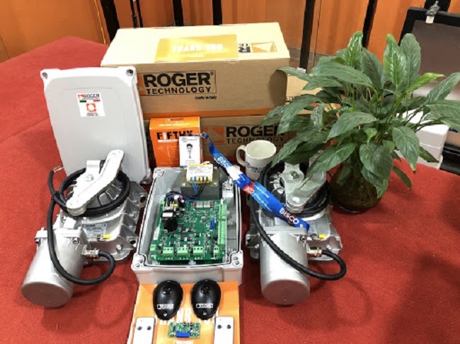 Cổng tự động âm sàn Roger BR21-632 Italia