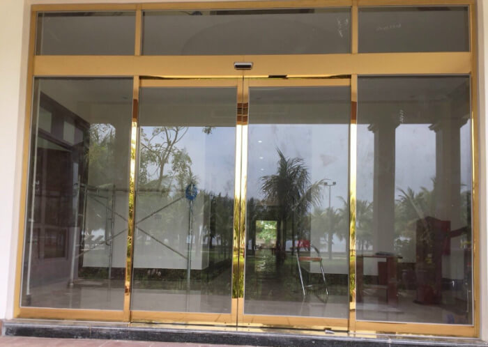 Mẫu cửa kính được ưa chuộng nhất hiện nay