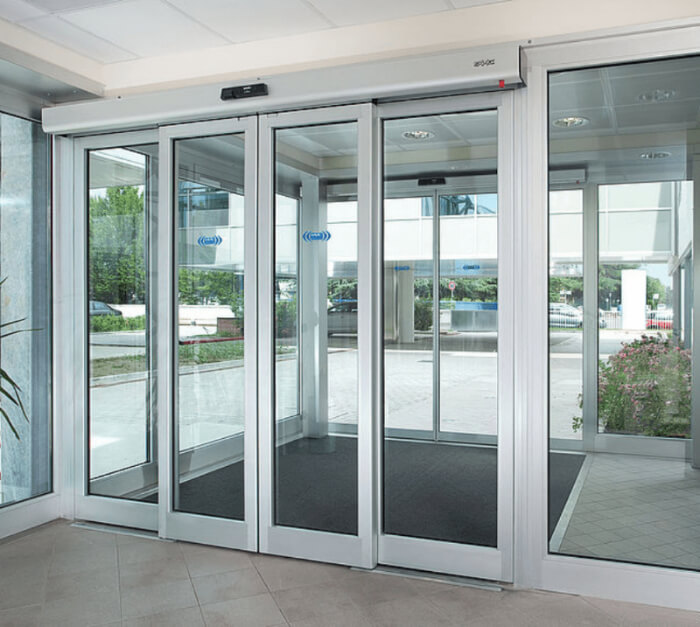 Cửa kính tự động inox ngăn nhiệt độ cao