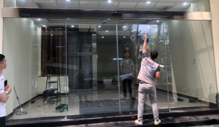 Cửa kính tự động do Kính cường lực Vũng Tàu thi công