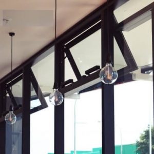 Cửa sổ đóng mở bằng điều khiển từ xa