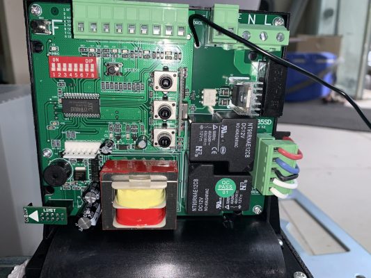 Chúng tôi công bố giá motor cổng lùa