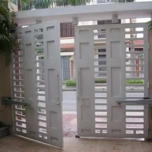 ưu điểm motor cửa cánh tay đòn