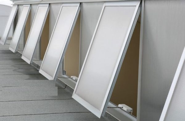 cửa sổ đóng mở bằng điện tự động cao cấp