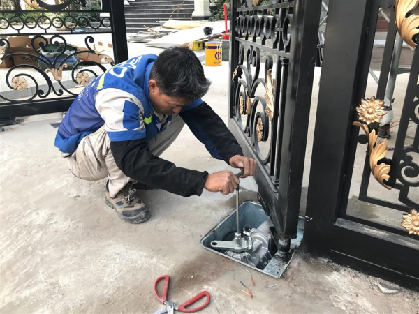 cổng âm sàn tự động