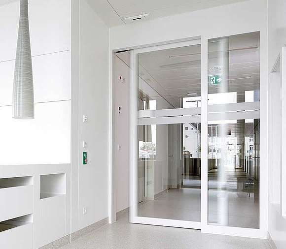 Lắp đặt cửa kính tự động trượt một cánh cao cấp